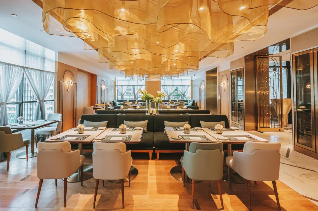 Silq Hotel & Residence, Managed By The Ascott Limited Bangkok Exterior foto The interior of the restaurant