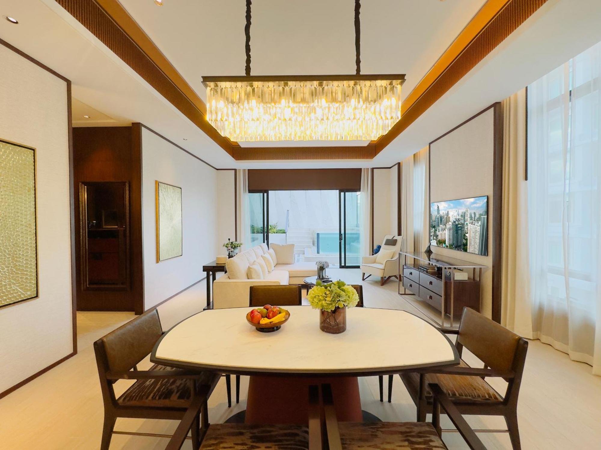 Silq Hotel & Residence, Managed By The Ascott Limited Bangkok Zimmer foto A suite at the Ritz-Carlton, Maldives